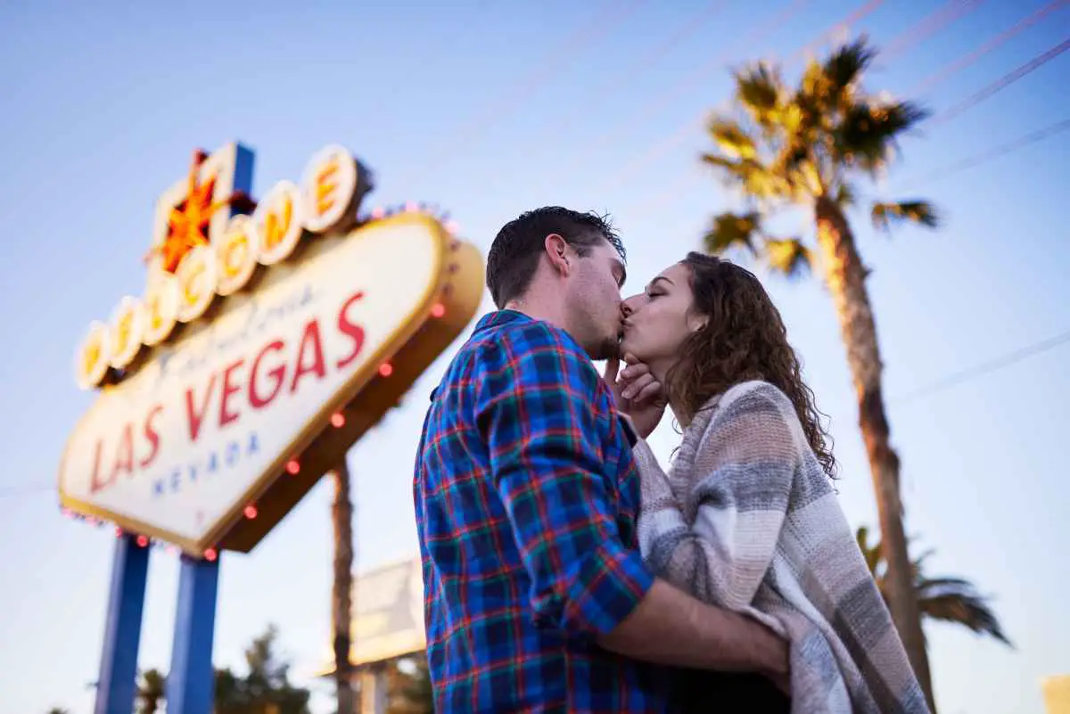 Why You Should Get Married in Las Vegas (8 BIG Benefits!) 5 Honeymoon in Vegas!