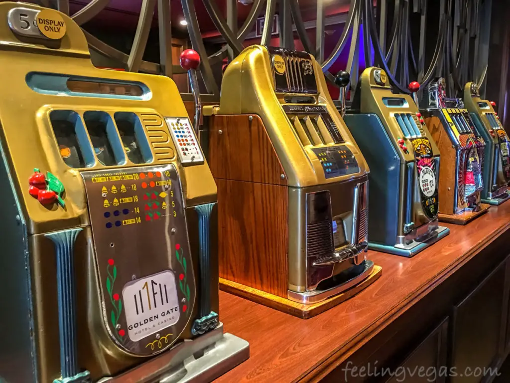 vintage coin operated slots machines in vegas