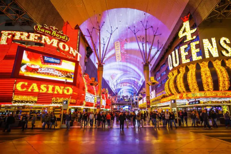 19 Best Things to Do in Downtown Las Vegas (Top Downtown Activities!)