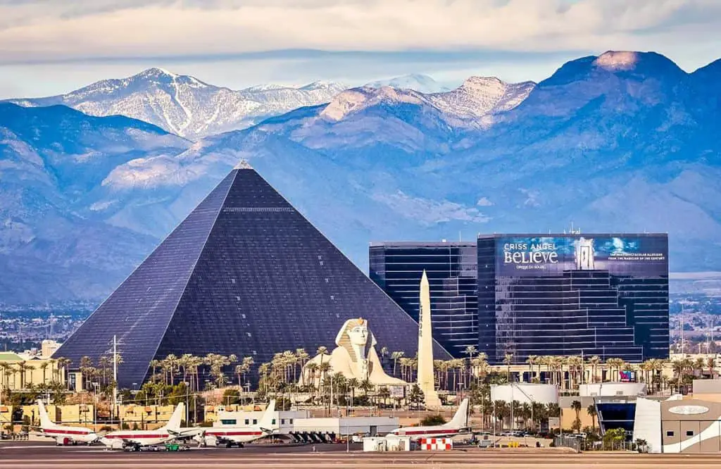 Luxor Parking Fees 2023 (Plus Parking Tips & Tricks) FeelingVegas