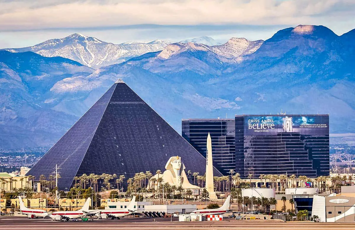 Parking cost at the Luxor Las Vegas