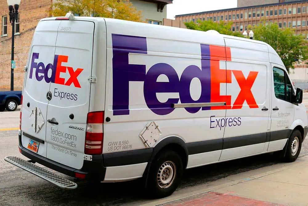 21 Shockingly Fun Facts About Las Vegas You Didn't Know 7 FedEx Truck