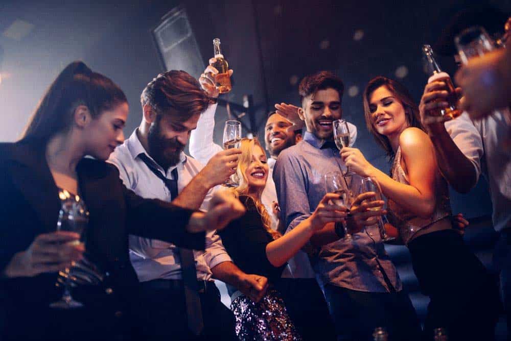 Do Las Vegas Casinos Check ID? Important! 4 People drinking at nightclub in Las Vegas
