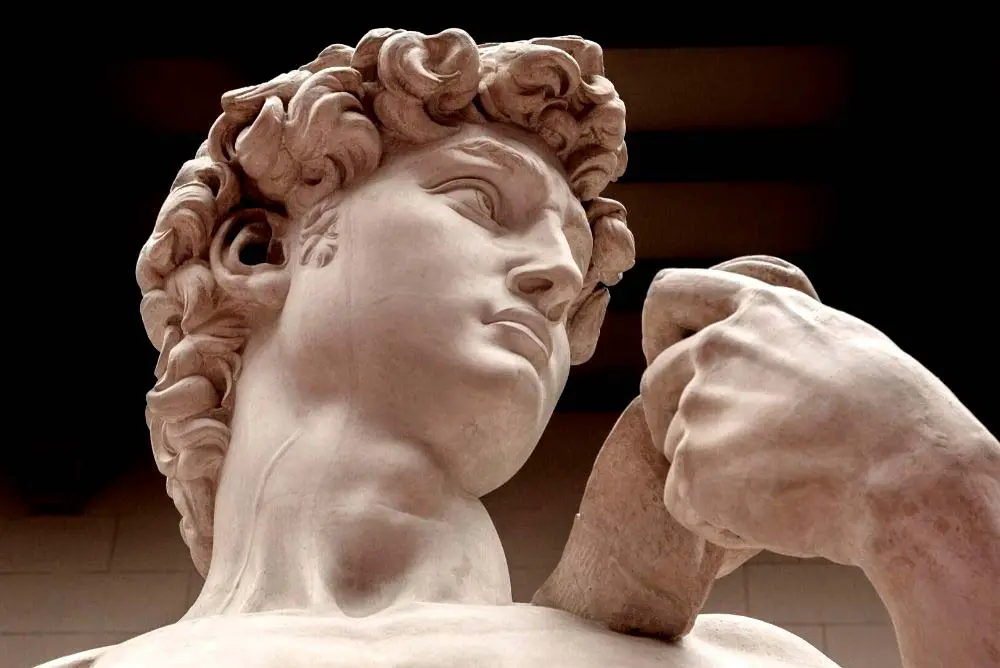 Which Las Vegas Hotel Has a Replica of The Statue of David? (Pictures ...