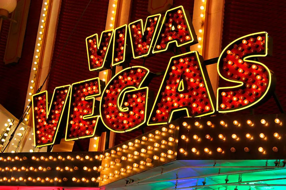 The Meaning of Viva Las Vegas (Explained) 1 What does Viva Las Vegas mean