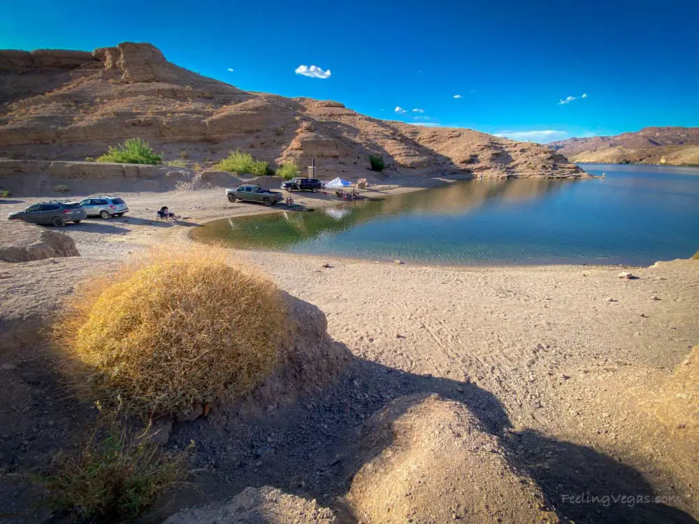 Nelson's Landing Cliff Jumping (Las Vegas Day Trip!) 2 Nelson's Landing is a beautiful cove and beach along the Colorado River.
