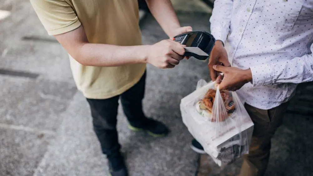 Can food be delivered to a hotel room in Las Vegas?