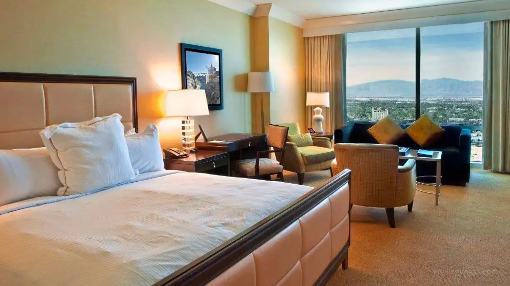 Can You Pay Cash for a Hotel Room in Las Vegas? (Explained) 1 Do Las Vegas hotels accept cash for room?