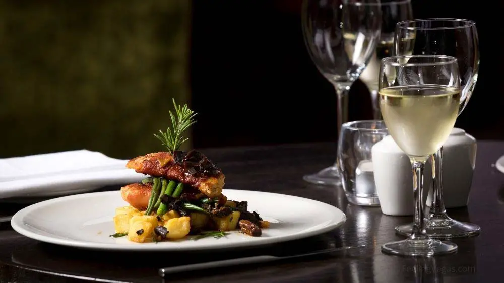 9 Michelin Star Restaurants in Las Vegas (1,2, & 3 Michelin Stars) 2 There are several Michelin Guide rated restaurants in Vegas.