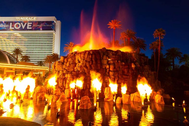 Mirage Volcano on the Las Vegas Strip (Show Times & Tips)