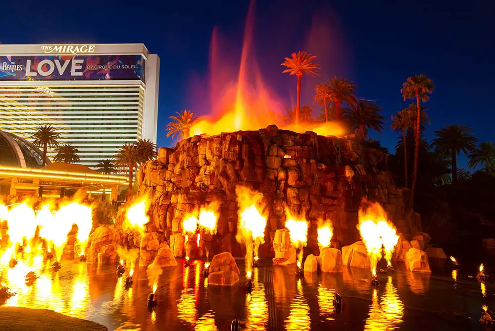 Mirage Volcano on the Las Vegas Strip (Show Times & Tips) FeelingVegas