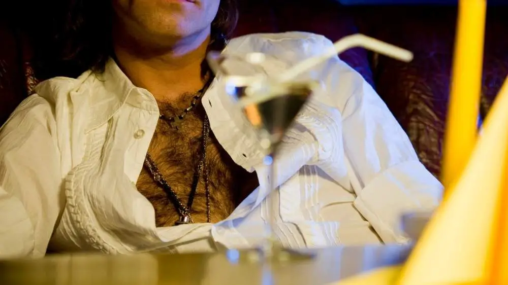 Las Vegas Club Dress Code For Guys (If You Want To Get In) 3 Example of a Las Vegas club dress code don't for men