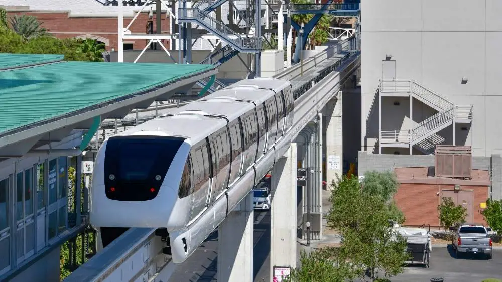 Las Vegas monorail on its elevated track