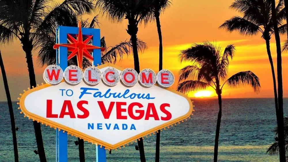 Why is Las Vegas called the ninth island: Sin City and Hawaii