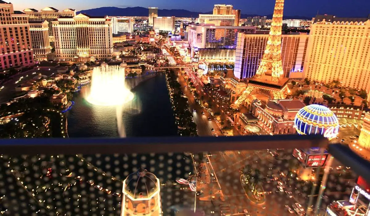 Hotels in Vegas with balcony