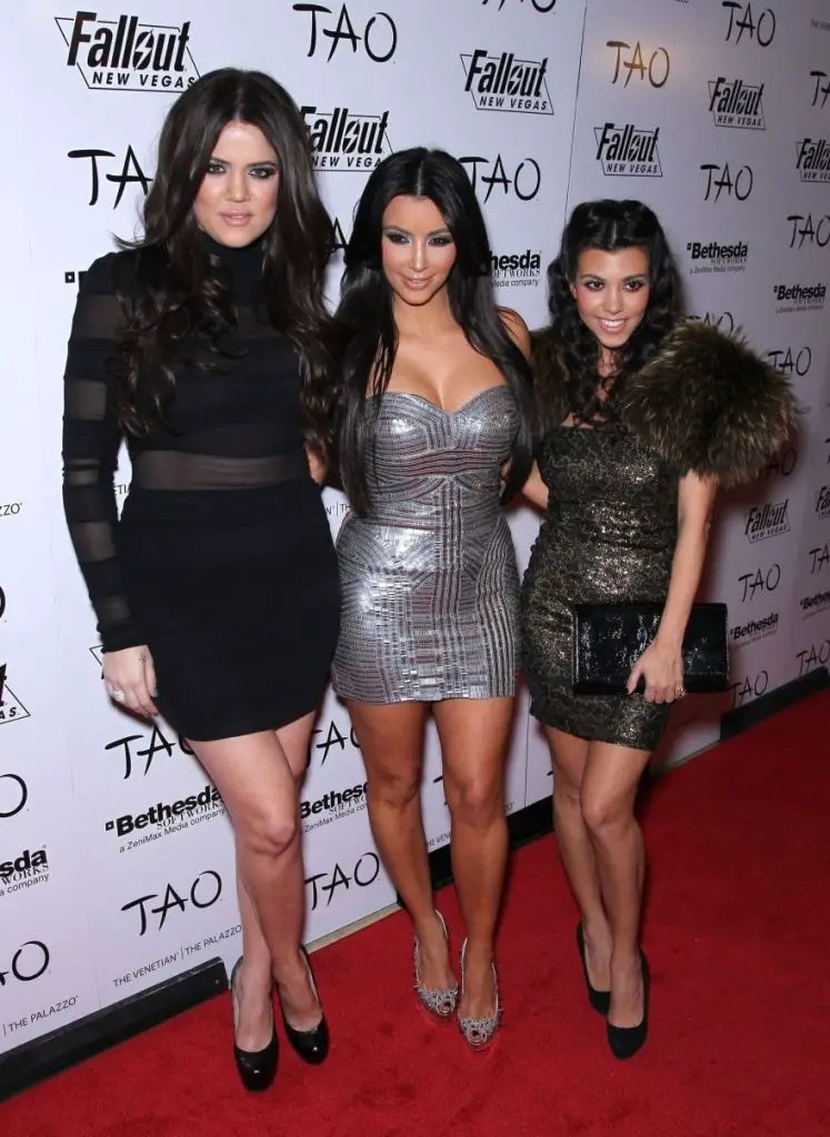 Tao Nightclub Dress Code (What to Wear at Tao Las Vegas) 2 Kardashian sisters Khloe, Kim, and Kourtney dress to impress at Tao nightclub