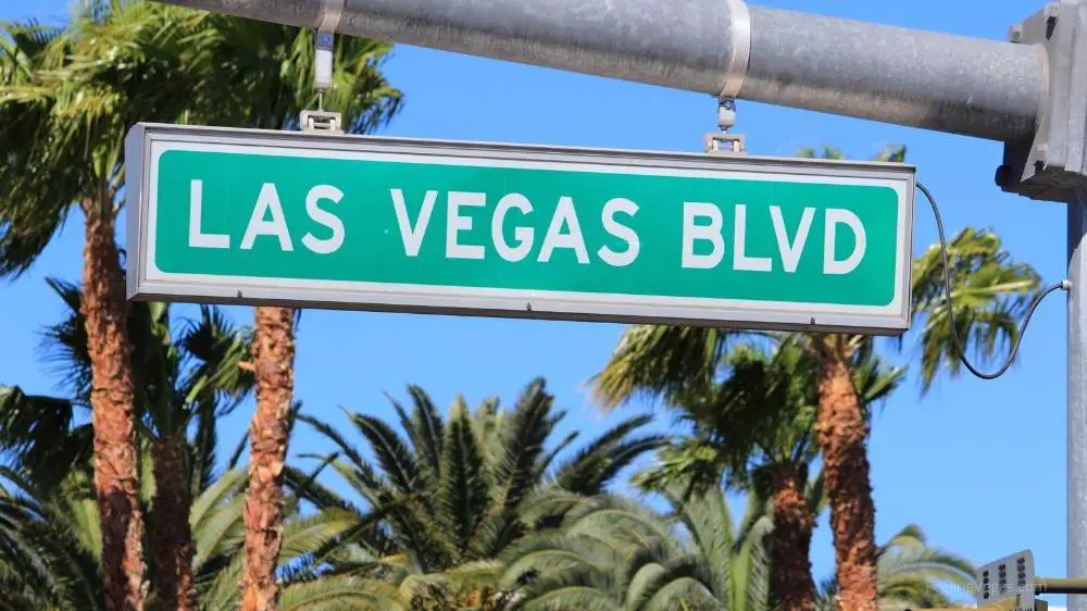 Las Vegas Strip ATM Fees & How to Avoid Them 3 Las Vegas boulevard road sign: ATM fees on the Strip