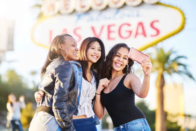 15 Things to Do in Las Vegas Under 21 (Ultimate Guide)