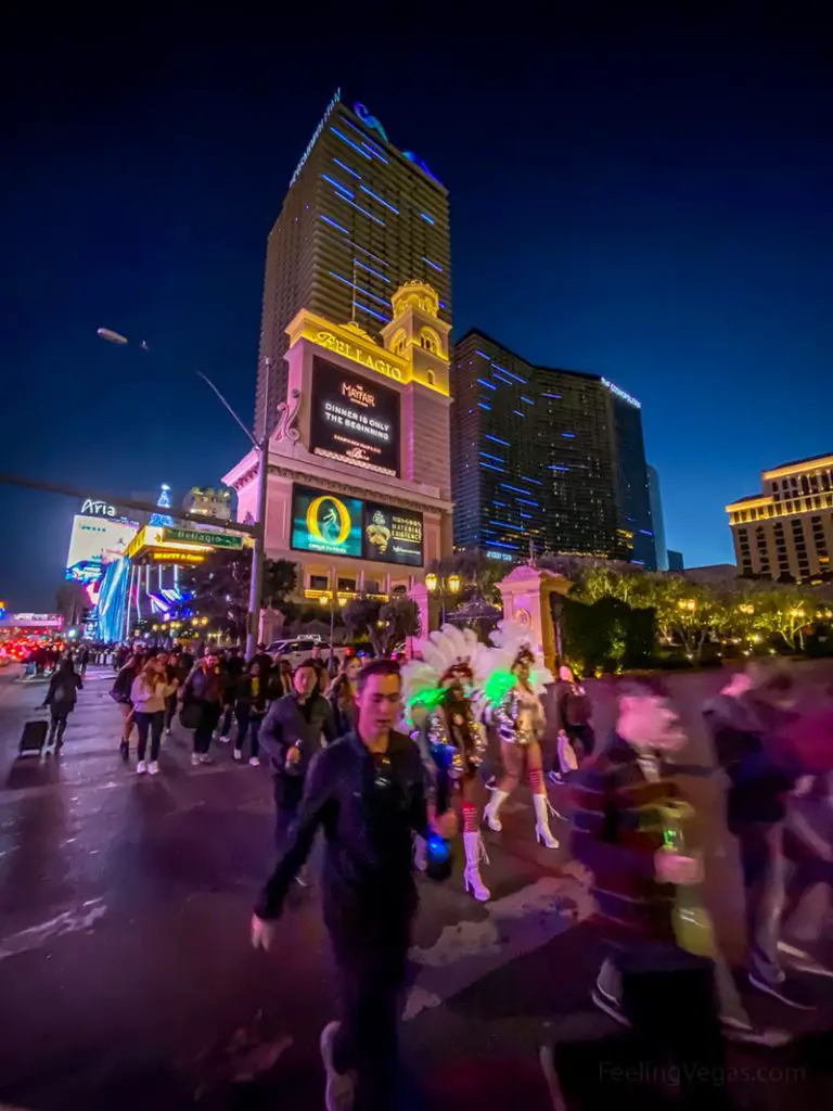 It's perfectly safe to walk the Las Vegas Strip