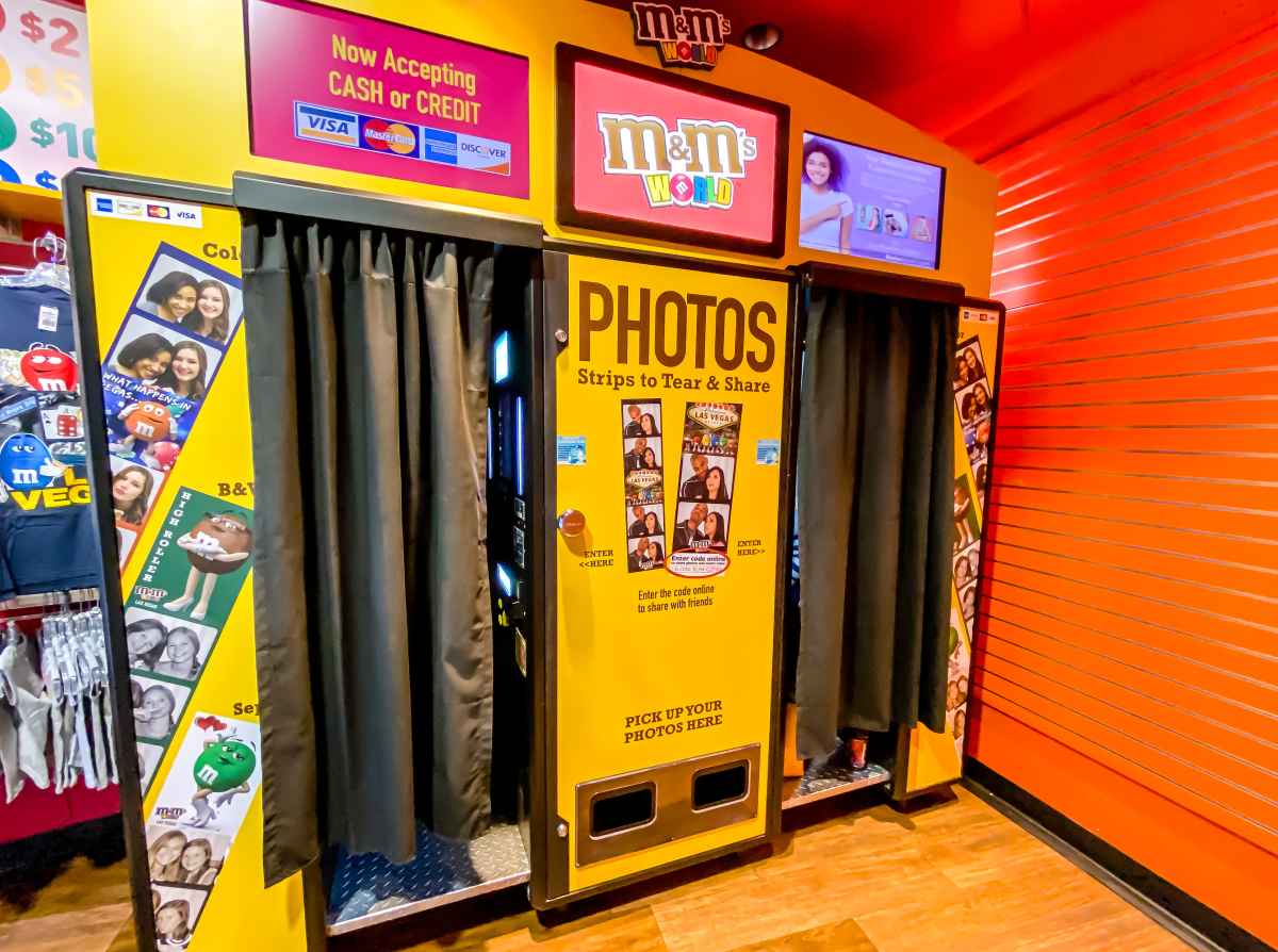 M&M photo booth