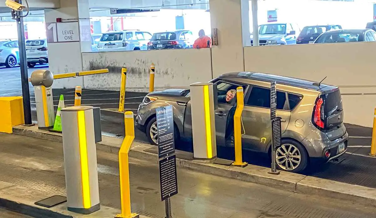 How to Pay for Parking at Aria