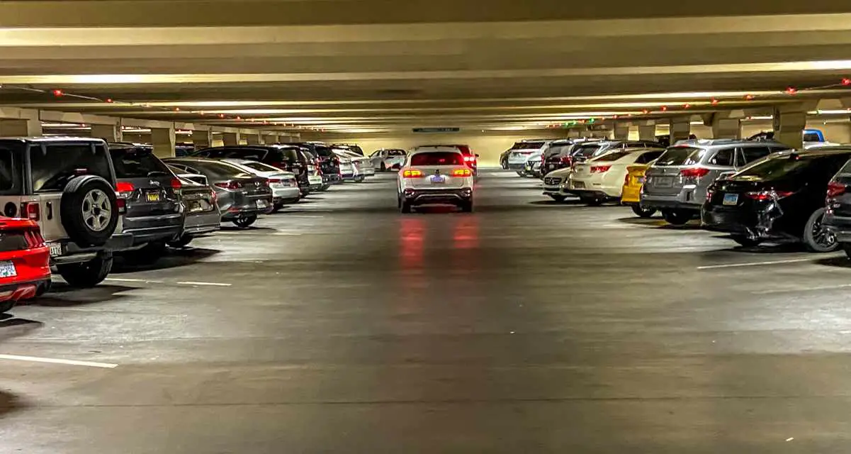 Bellagio Las Vegas Parking Fees in 2023 (Plus Tips & Tricks) 5 bellagio parking self-parking garage