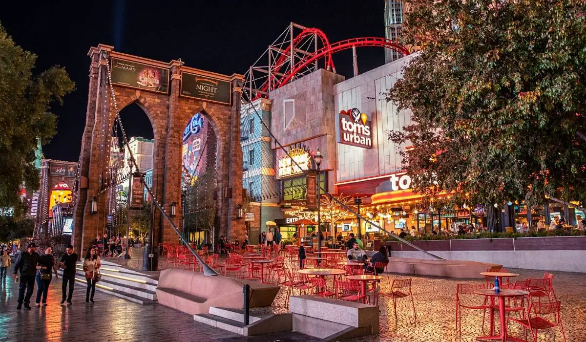 Replica of the Brooklyn Bridge on the Strip in Las Vegas