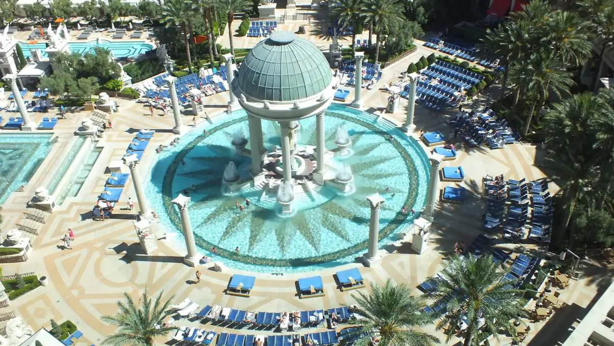 Garden of the Gods Pool Oasis at Caesars Palace