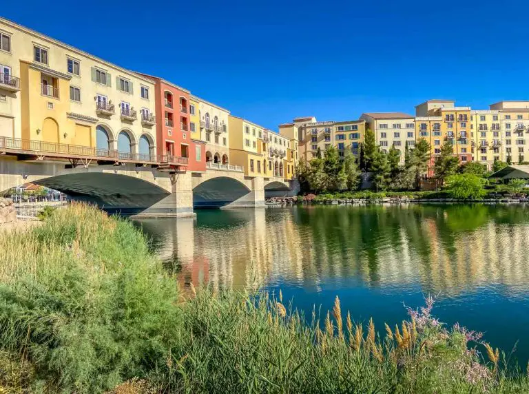 Is Lake Las Vegas Worth Visiting? (Photos)