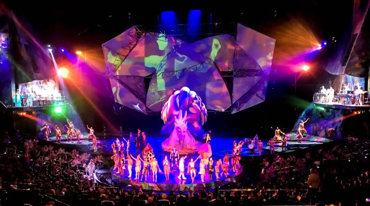 See a Cirque du Soleil Show