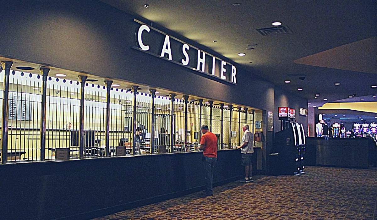 cashier cage at luxor casino vegas