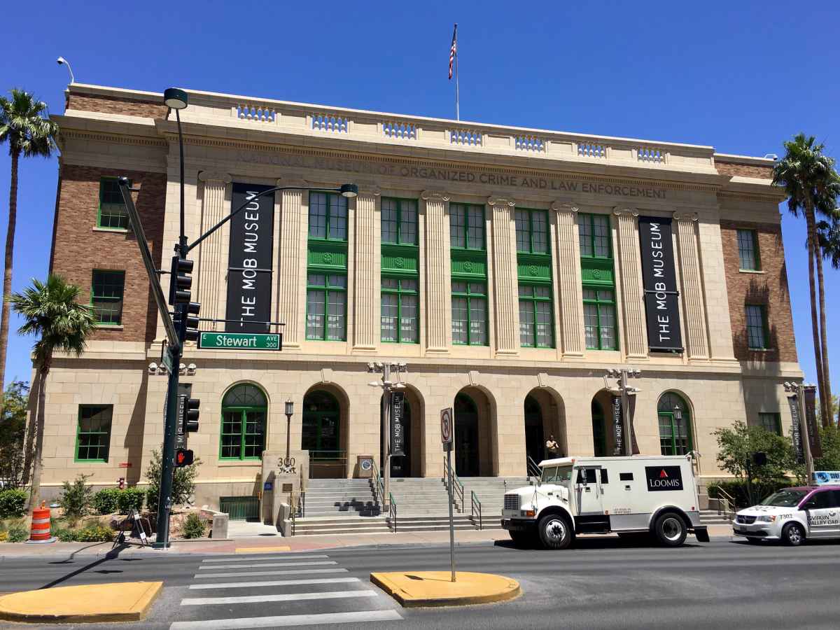 8 Things To Do Your First Night in Vegas (Don't Miss These!) 4 Visit the Mob Museum and Speakeasy