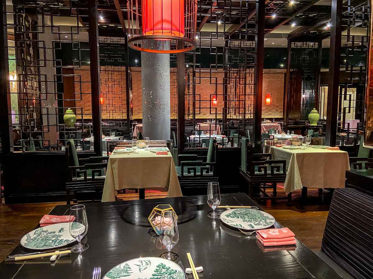 8 Best Restaurants at Aria Las Vegas (Revealed!) 7 The dinning room at Blossom restaurant inside Aria