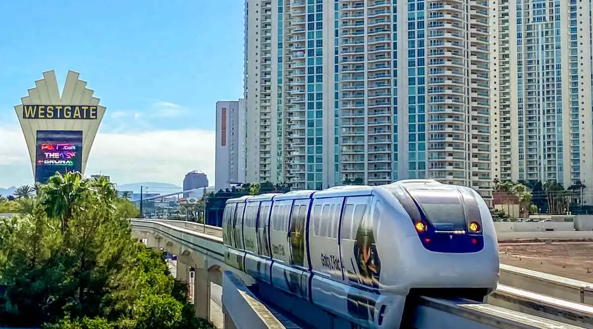 Can You Bring Drinks on the Las Vegas Monorail