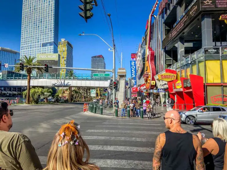 Can You Walk Everywhere in Las Vegas? (What You Need to Know)