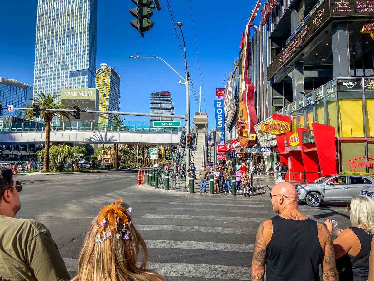 Can You Walk Everywhere in Las Vegas