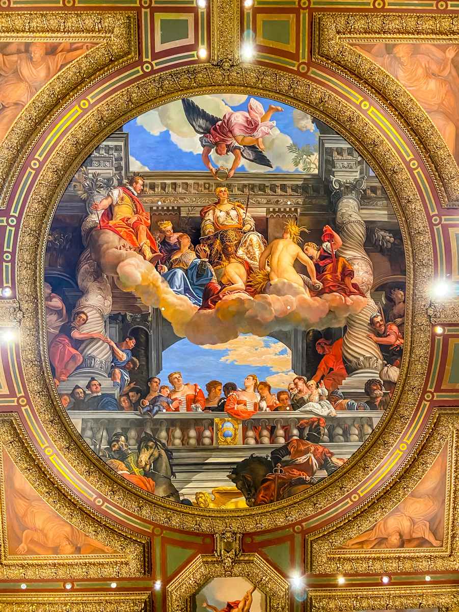 How Much Does the Hold for Incidentals? (Answered) FeelingVegas