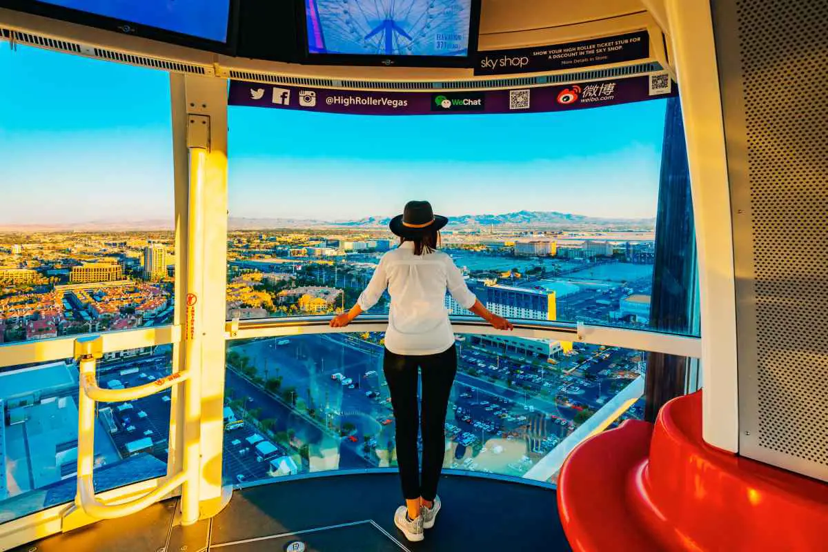 How Long Does It Take To Ride the High Roller in Vegas? (Answered) 5 Private High Roller Cabins