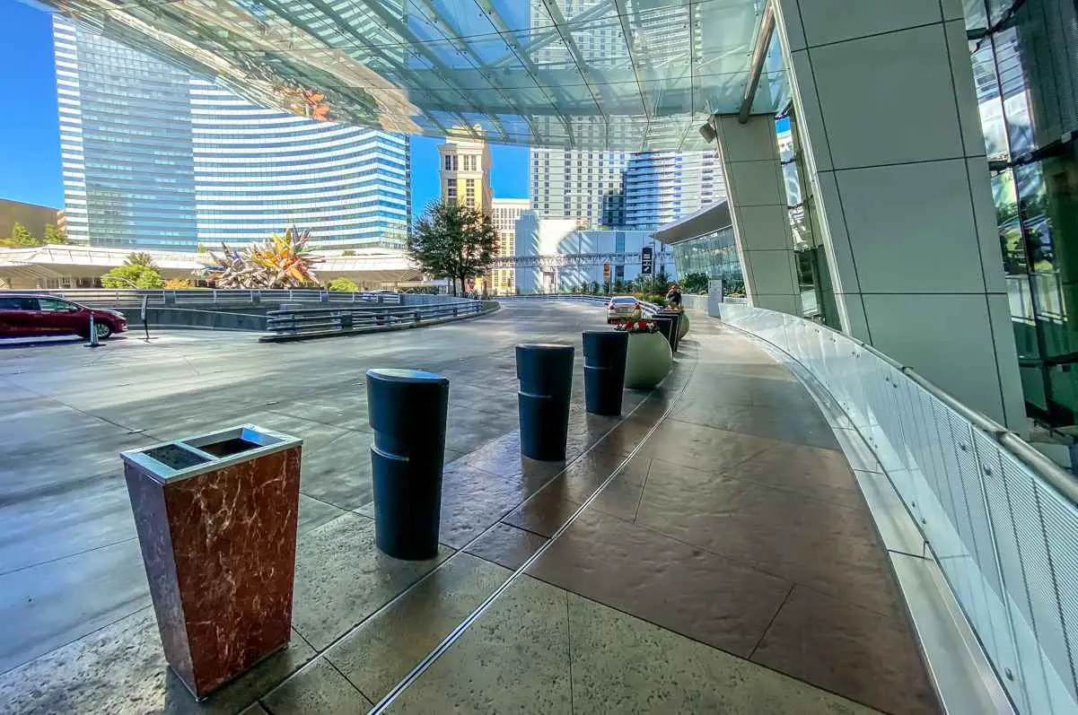 aria walkway to vdara