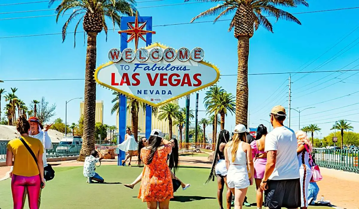 The Original “Welcome to Las Vegas” Sign Today