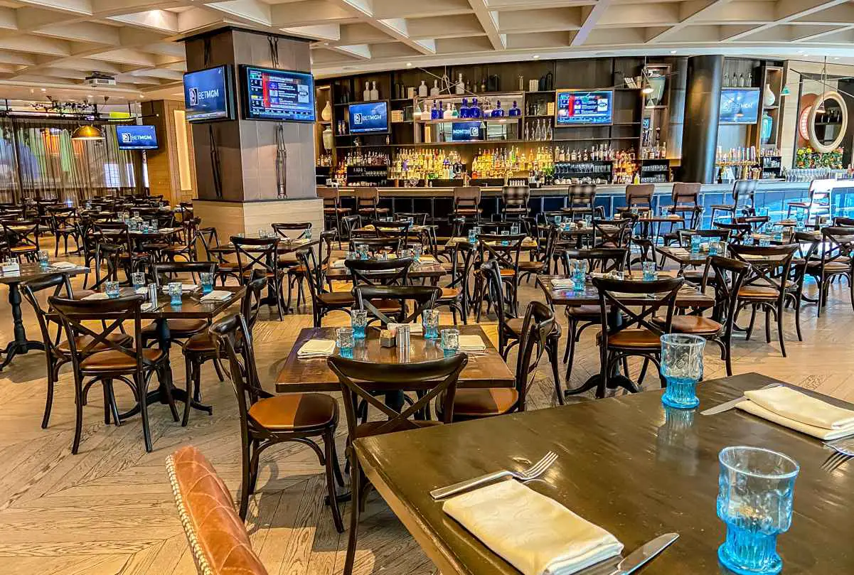 Does ARIA in Vegas Have a Complimentary Breakfast? (Answered) 4 Salt & Ivy restaurant at aria las vegas