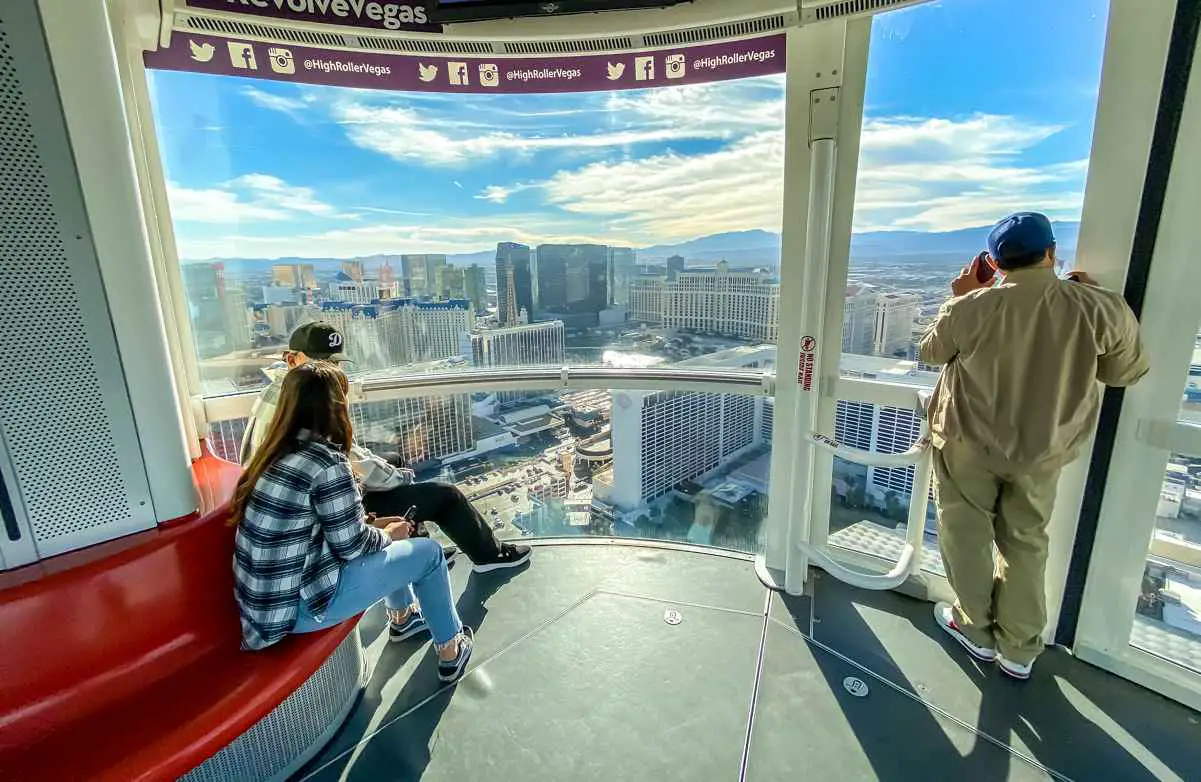 Seating on the High Roller Las Vegas