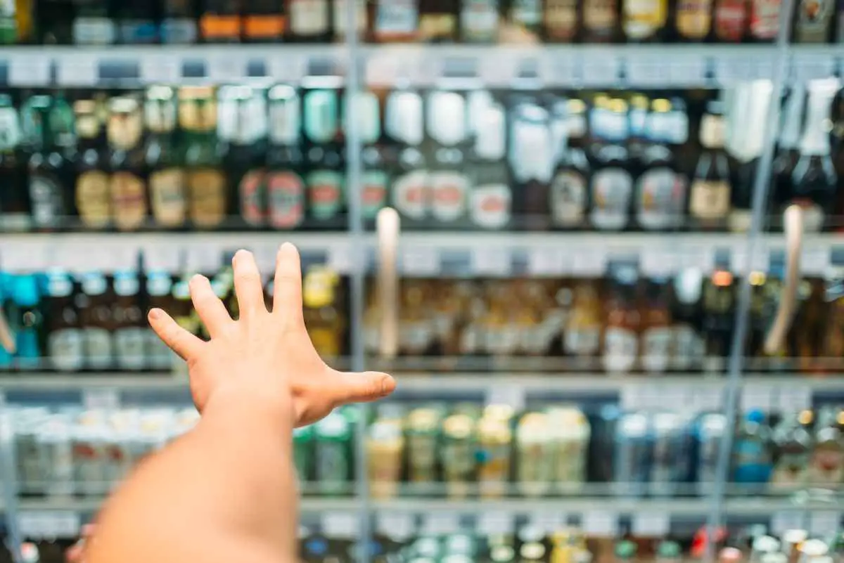 Vegas Hotels: Can You Bring Your Own Alcohol? (Explained) 5 Why You May Want To Bring Your Own Alcohol Into a Vegas Hotel