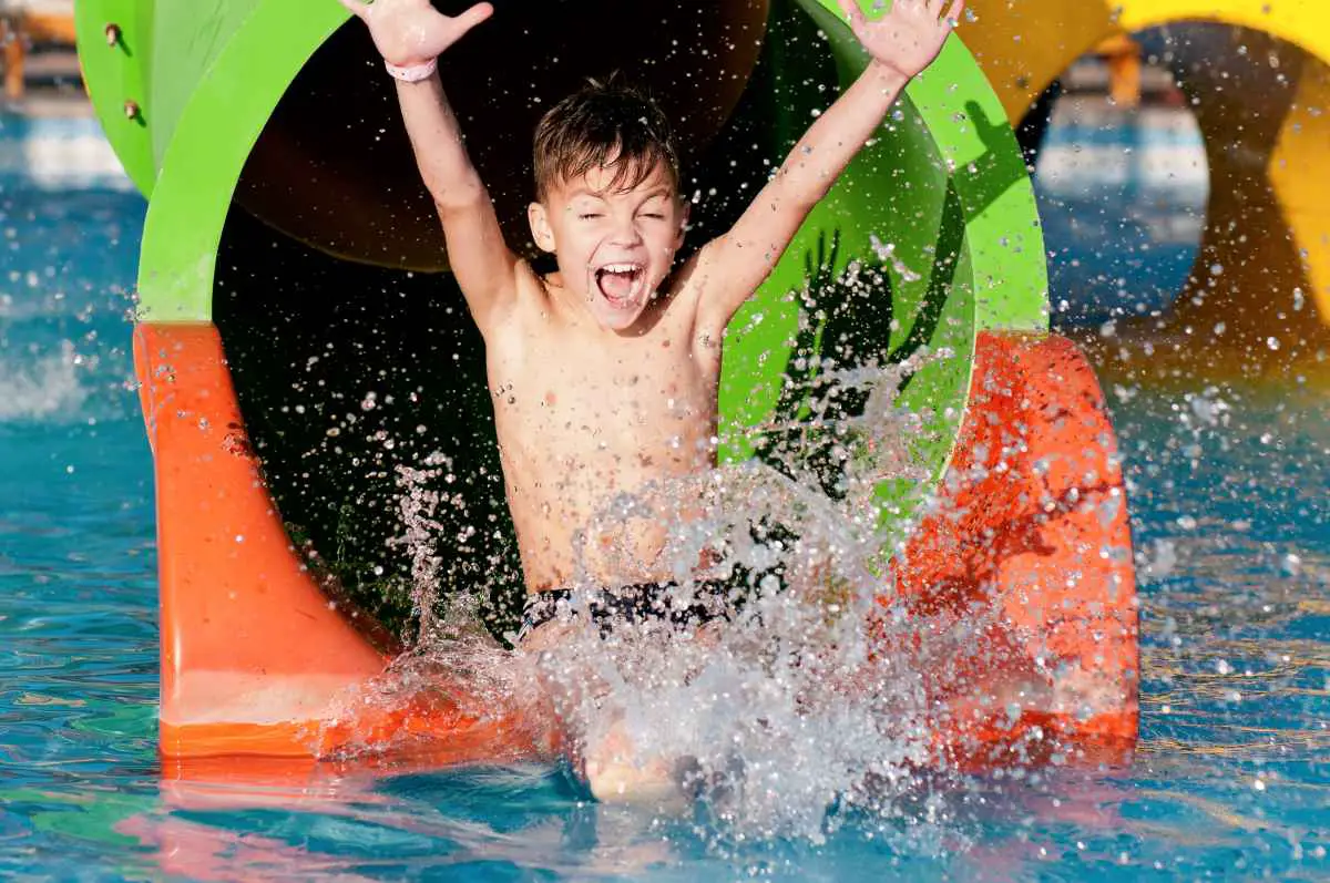 The Best Water Parks In Las Vegas (Top 5 -Must Visit!) 2 Cowabunga Bay (Top Las Vegas Water Park)