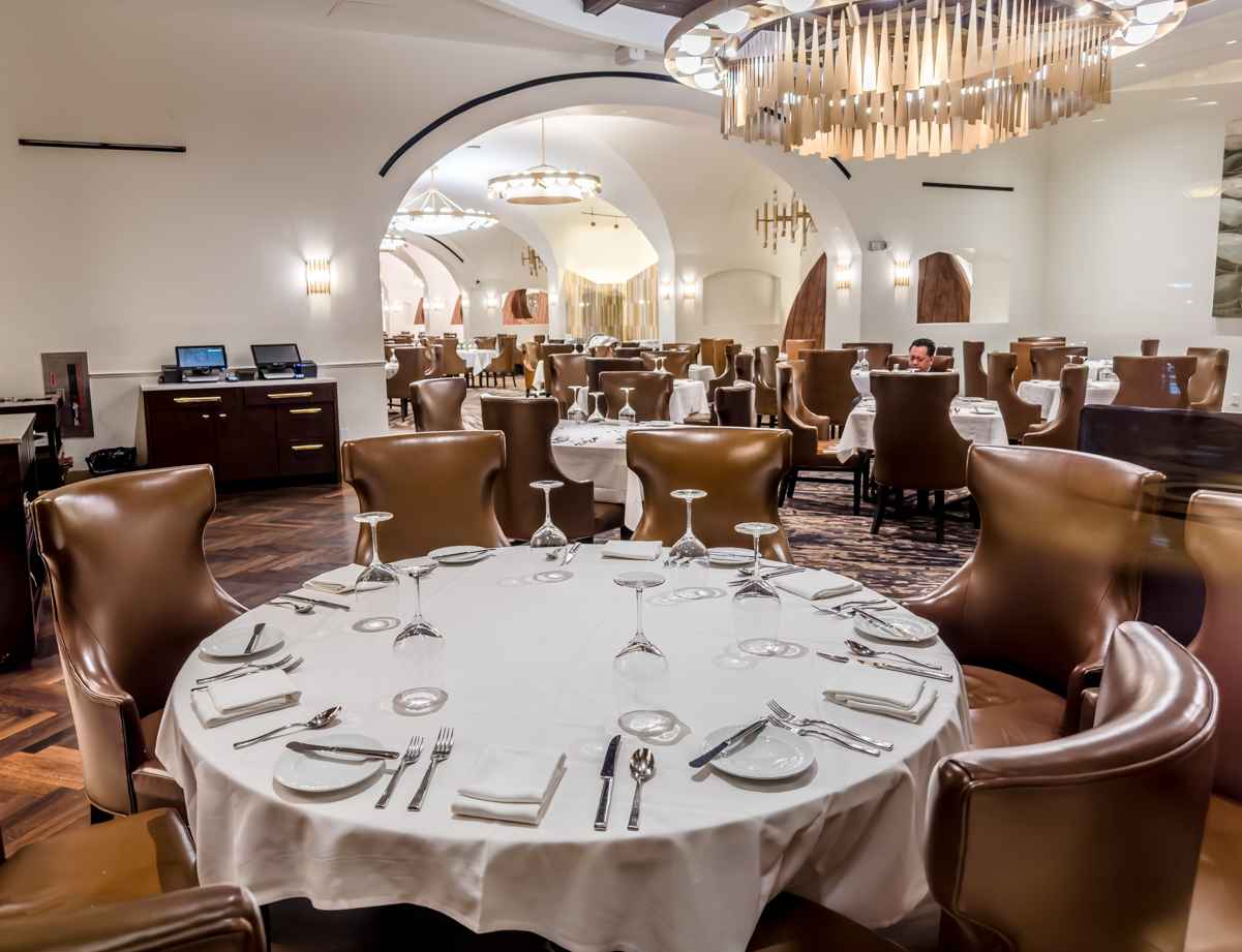 19 Best Restaurants in Venetian Palazzo (Casual to Fine Dining) 14 Delmonico Steakhouse interior Venetian Las Vegas