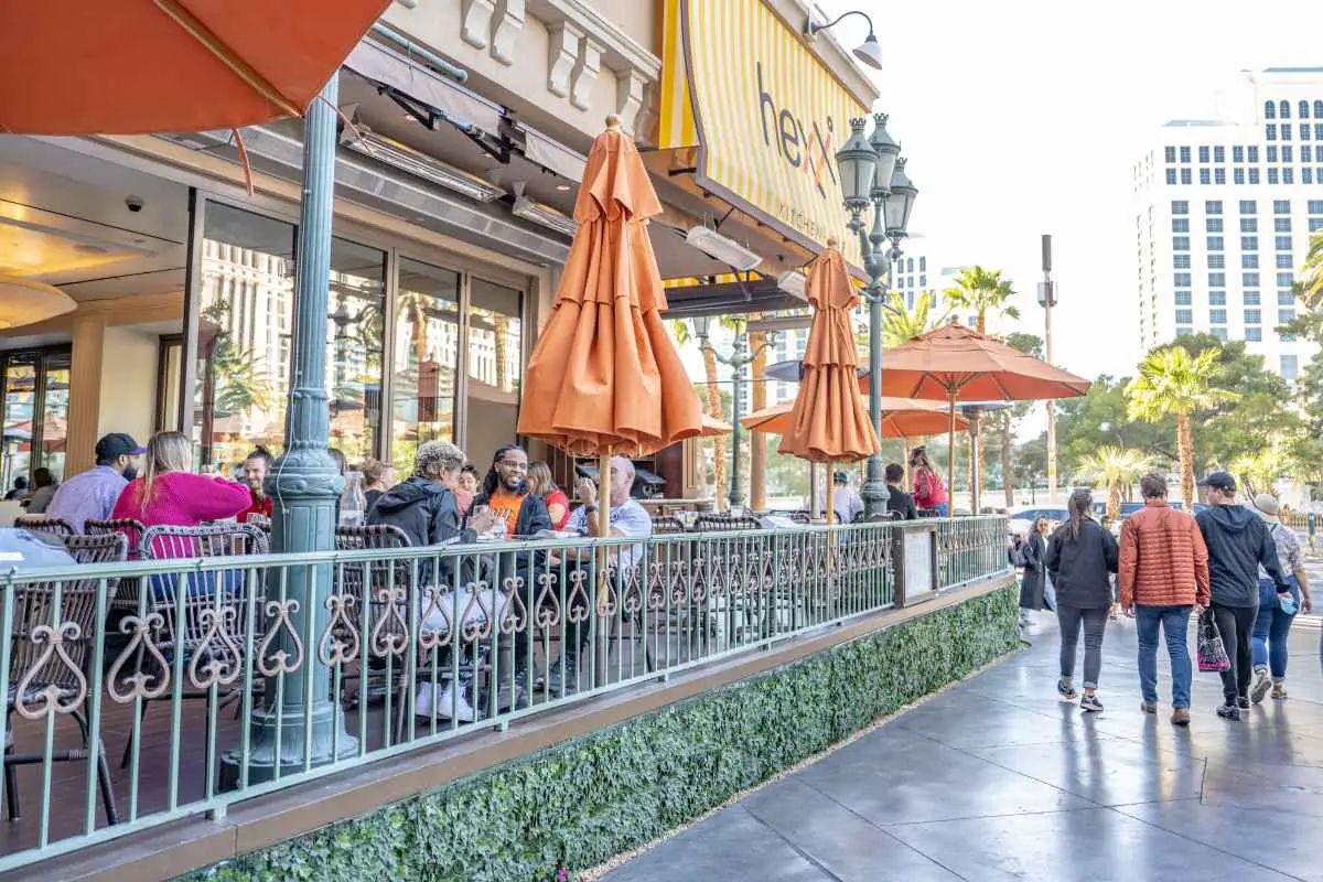 Vegas With a Baby: How To Get Around & Have a Great Time! 5 dining in Las Vegas with a baby