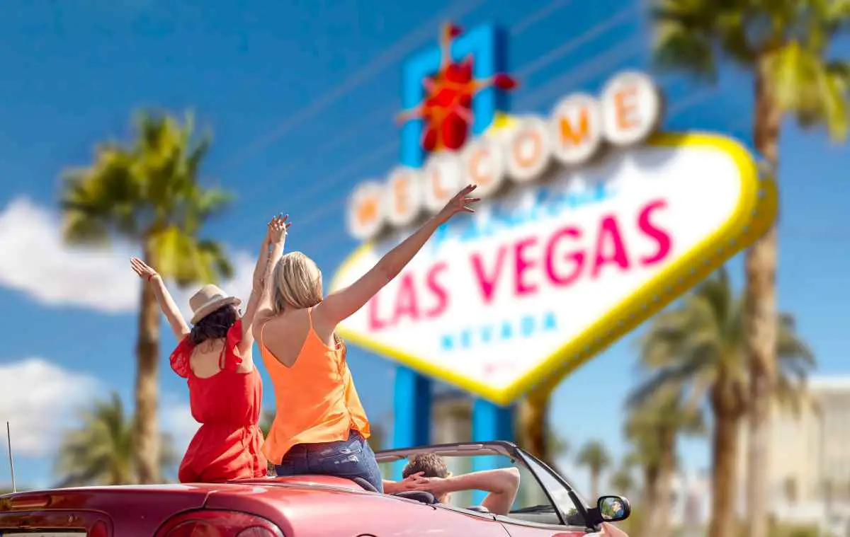 Hot & Cold Temps in Las Vegas (Month-by-Month Weather) 3 spring temps in Las Vegas