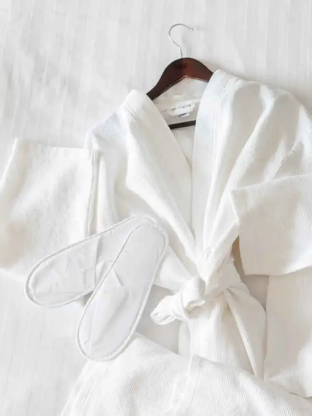 does-the-mgm-grand-have-robes-for-guests-story-feelingvegas