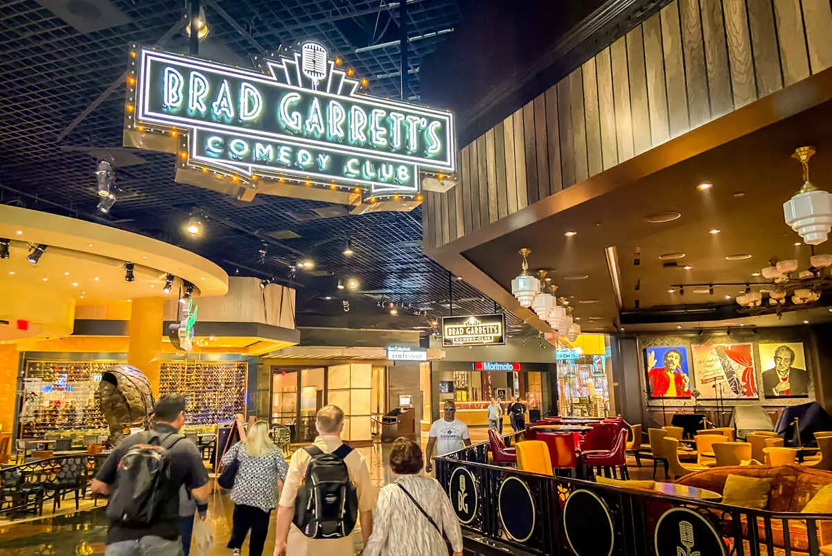 Do MGM Grand Rooms Have...? (12 Answers You Should Know) 4 Brad Garrett's Comedy Club at MGM Grand