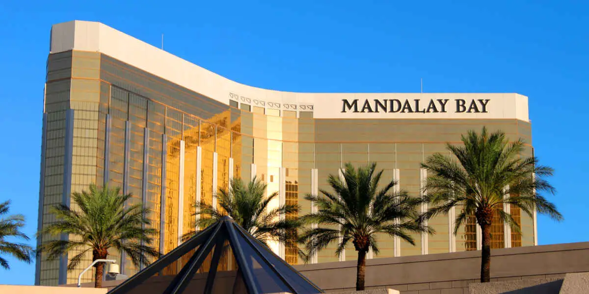 Do Mandalay Bay Guests Get an Aquarium Discount?